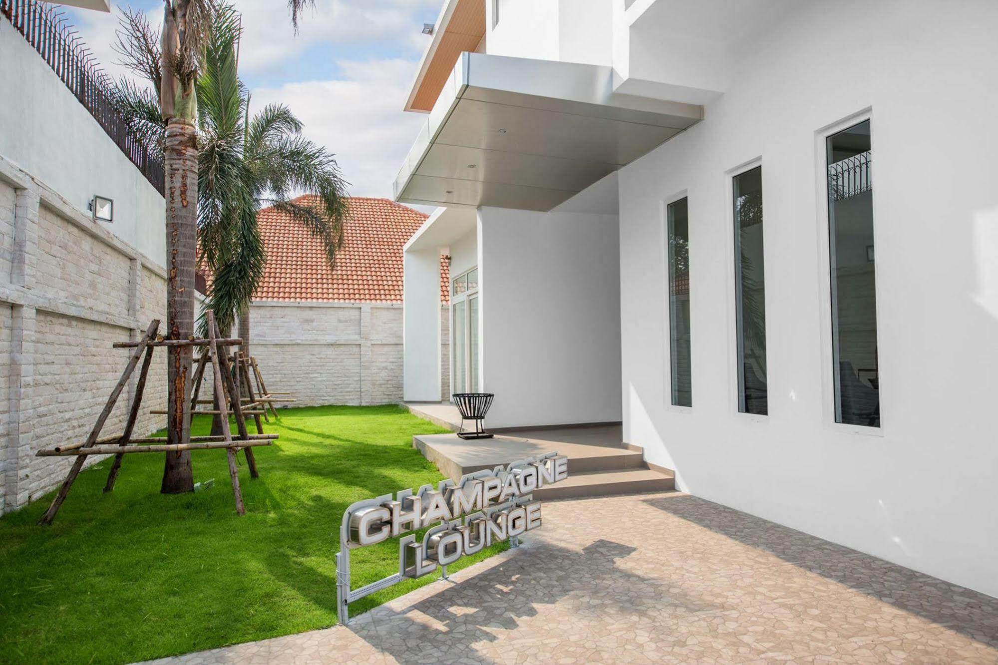 Davinci Pool Villa Паттайя Экстерьер фото